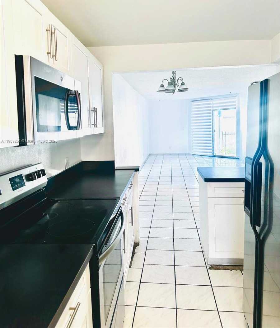 Small Image of 1750 WEST 46TH ST #535, Hialeah Number 17