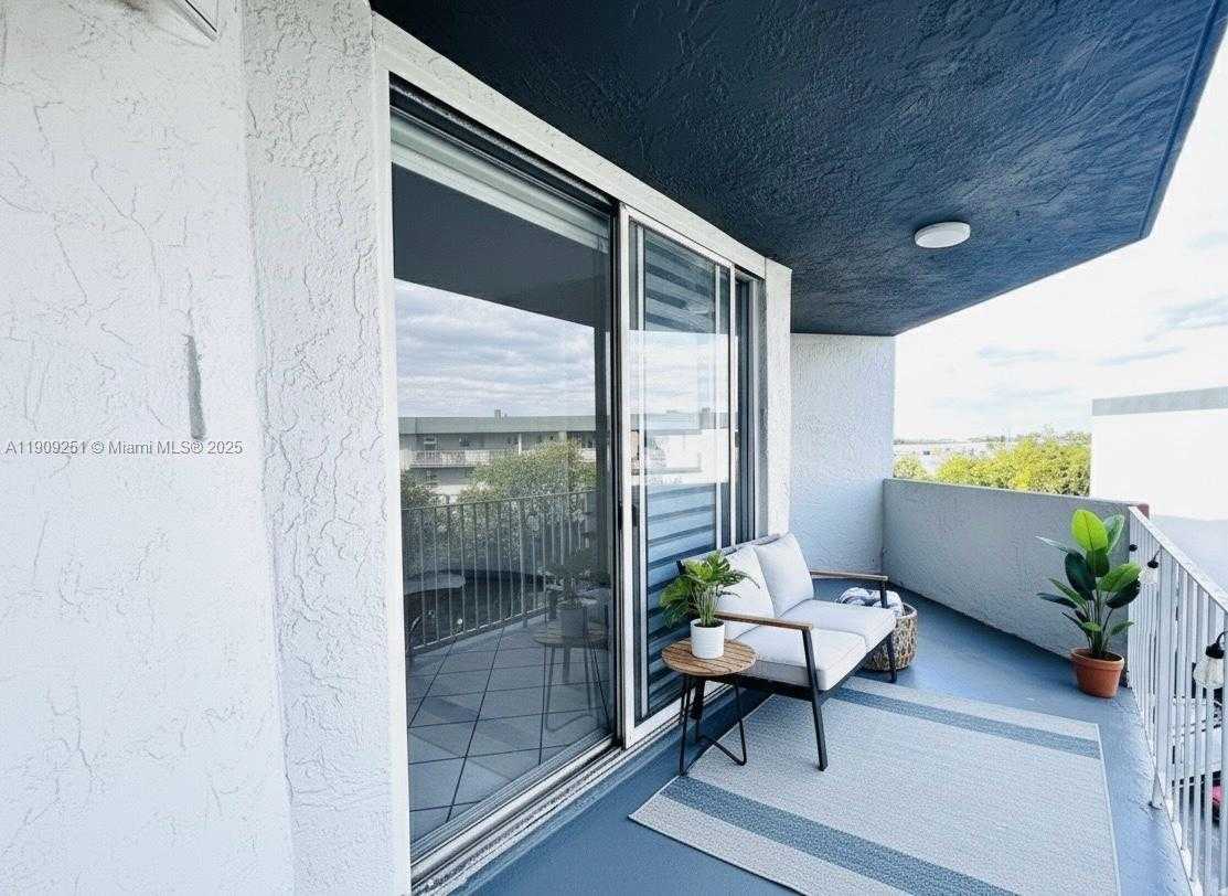 Small Image of 1750 WEST 46TH ST #535, Hialeah Number 2