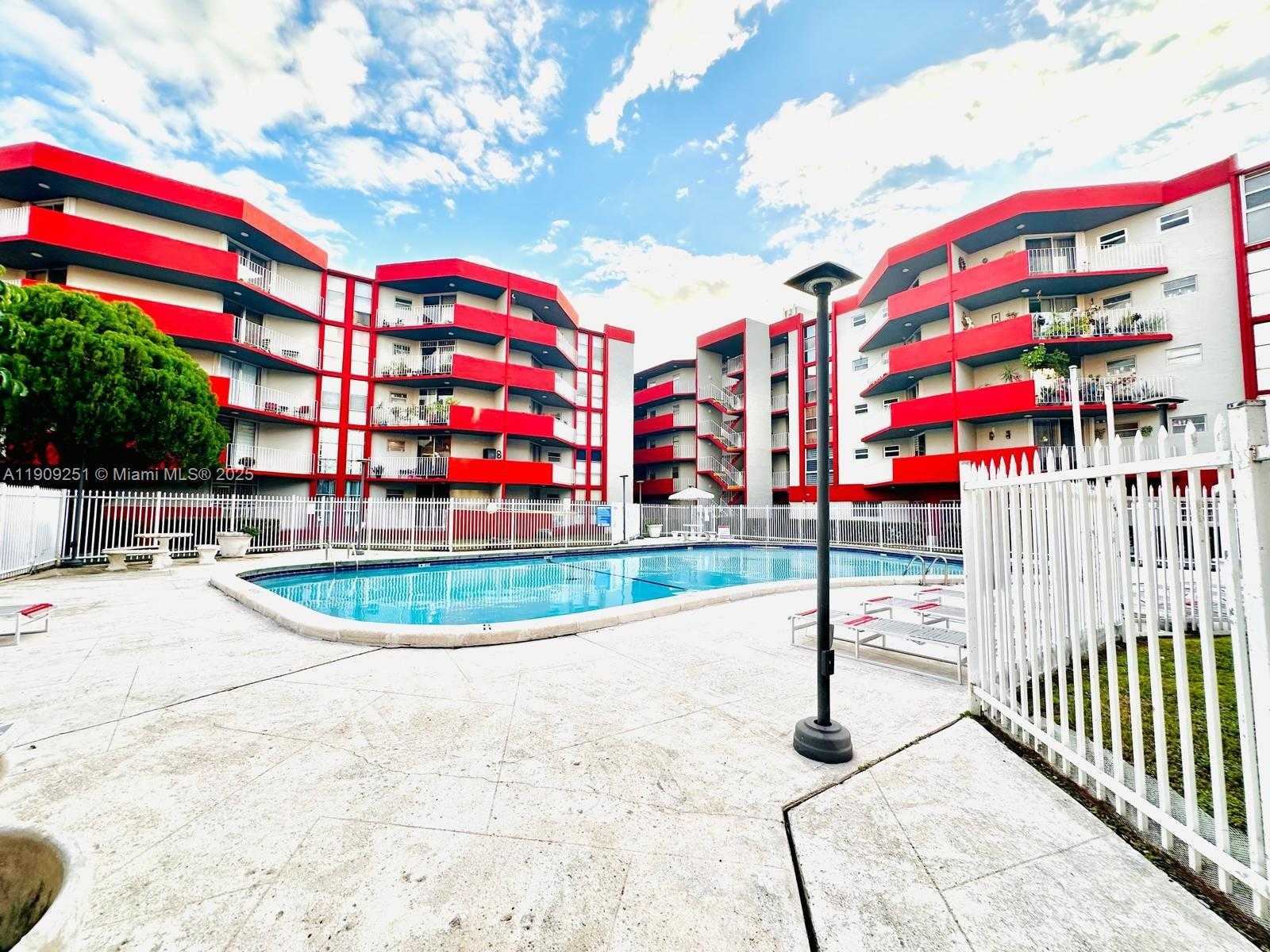 Small Image of 1750 WEST 46TH ST #535, Hialeah Number 22