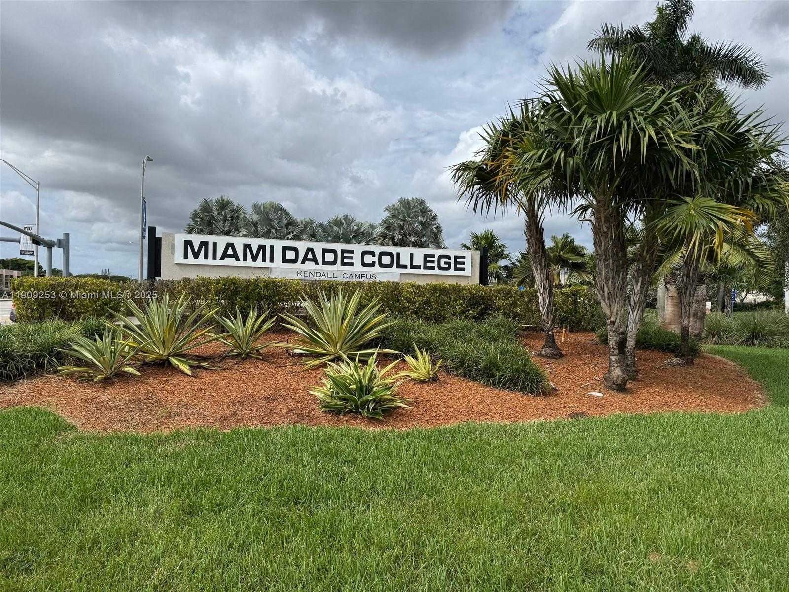 Small Image of 10700 SOUTH WEST 108TH AVE #C113, Miami Number 30