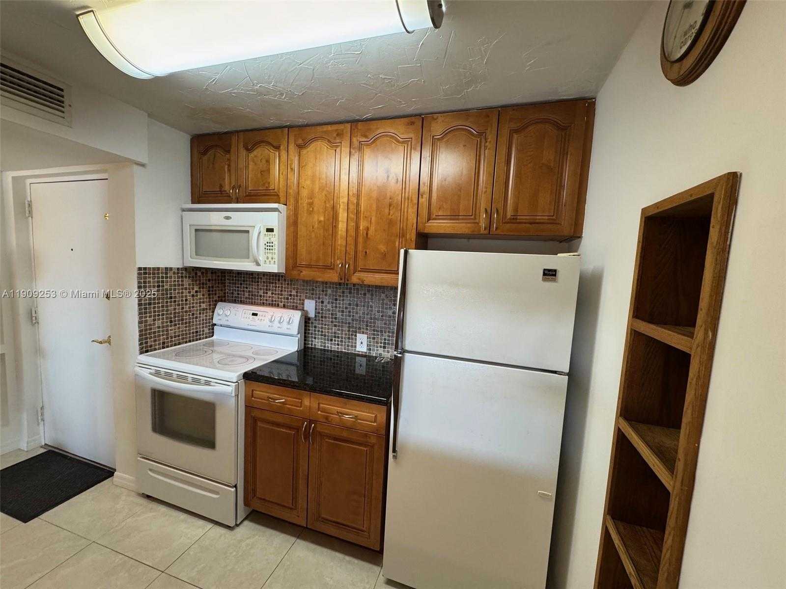 Small Image of 10700 SOUTH WEST 108TH AVE #C113, Miami Number 6