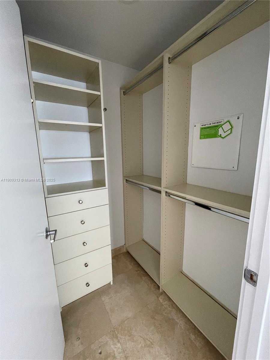 Small Image of 1060 BRICKELL AVE #3905, Miami Number 13