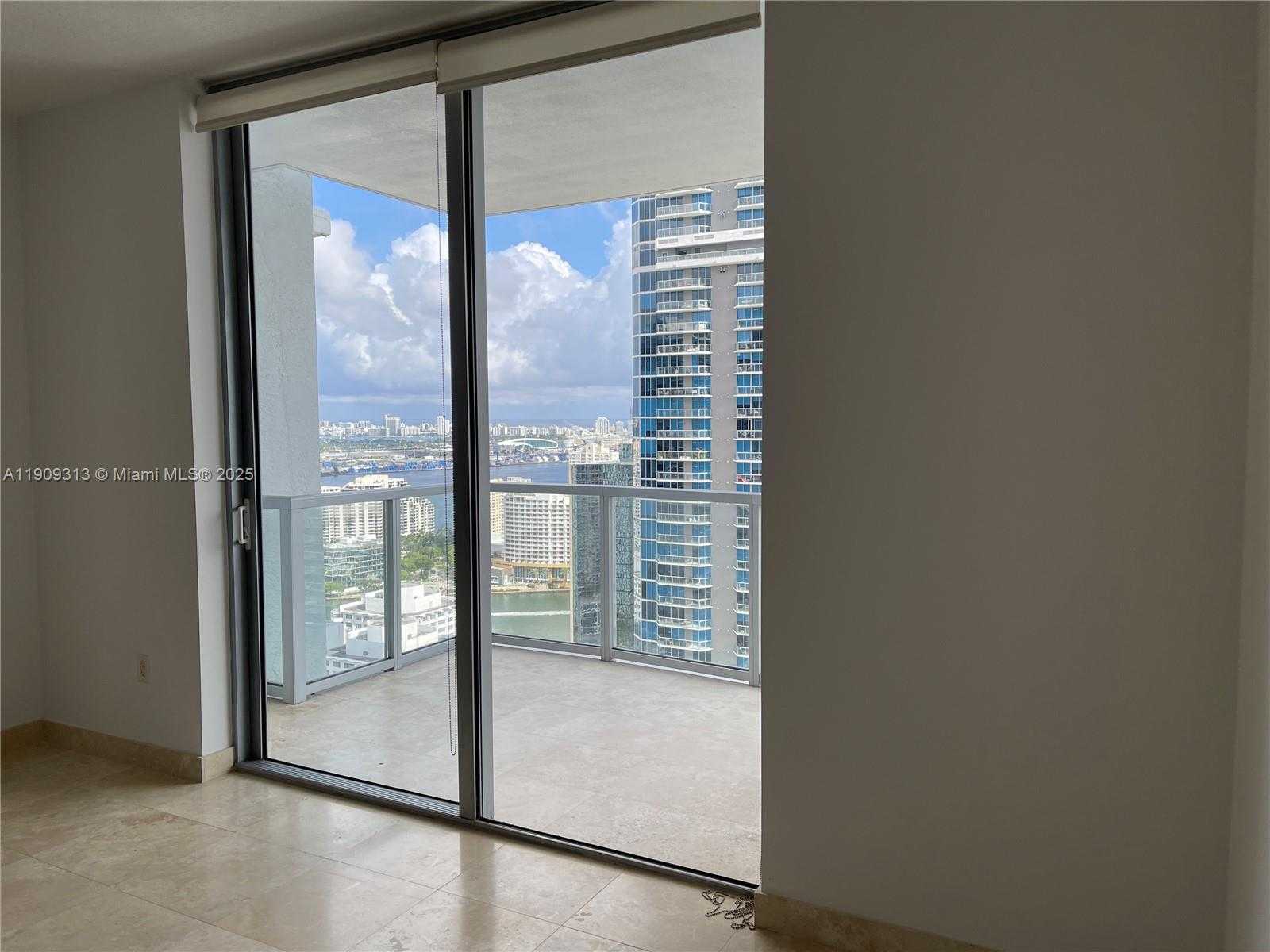 Small Image of 1060 BRICKELL AVE #3905, Miami Number 21