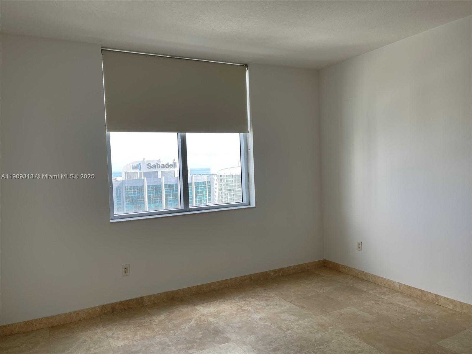 Small Image of 1060 BRICKELL AVE #3905, Miami Number 23