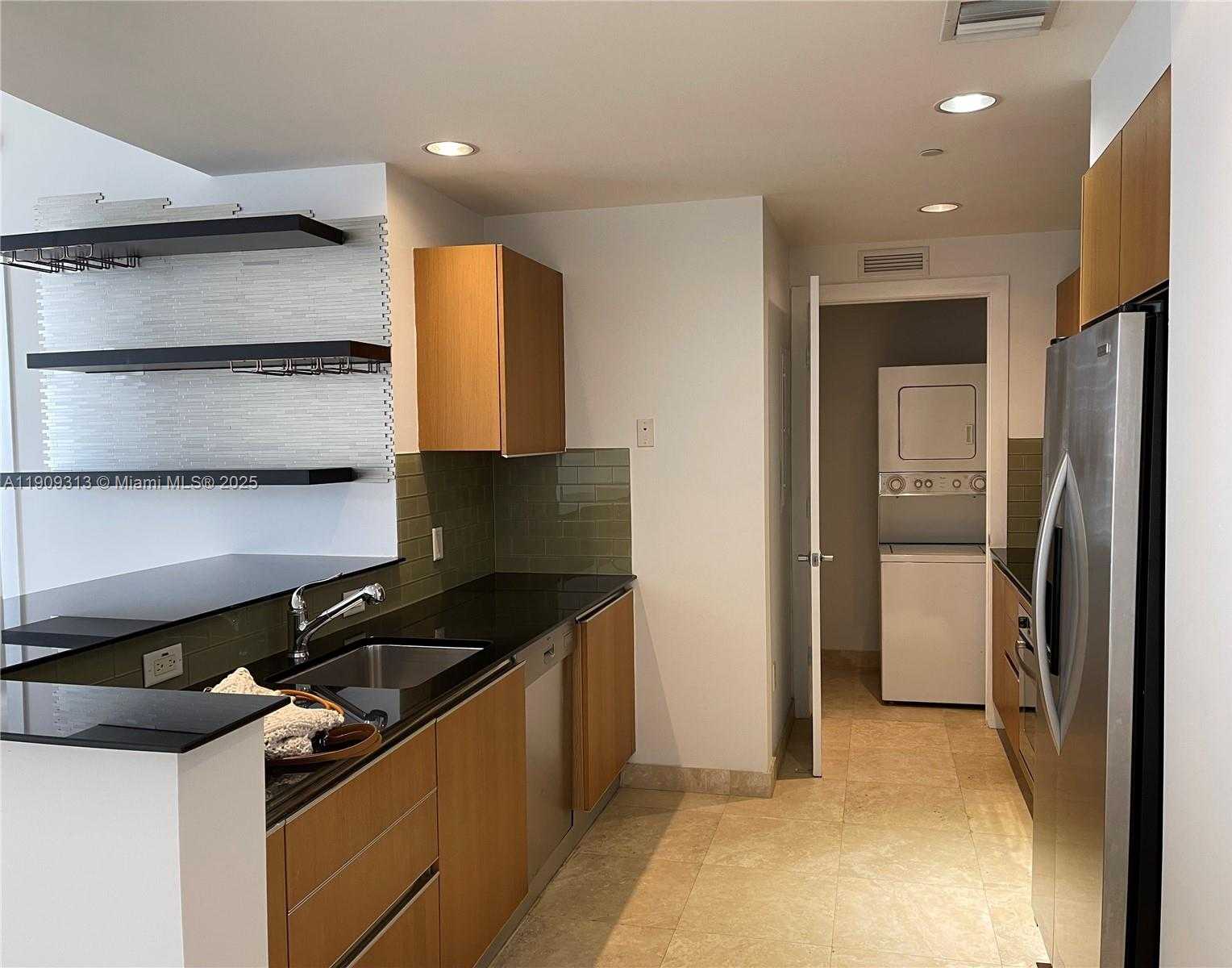 Small Image of 1060 BRICKELL AVE #3905, Miami Number 26