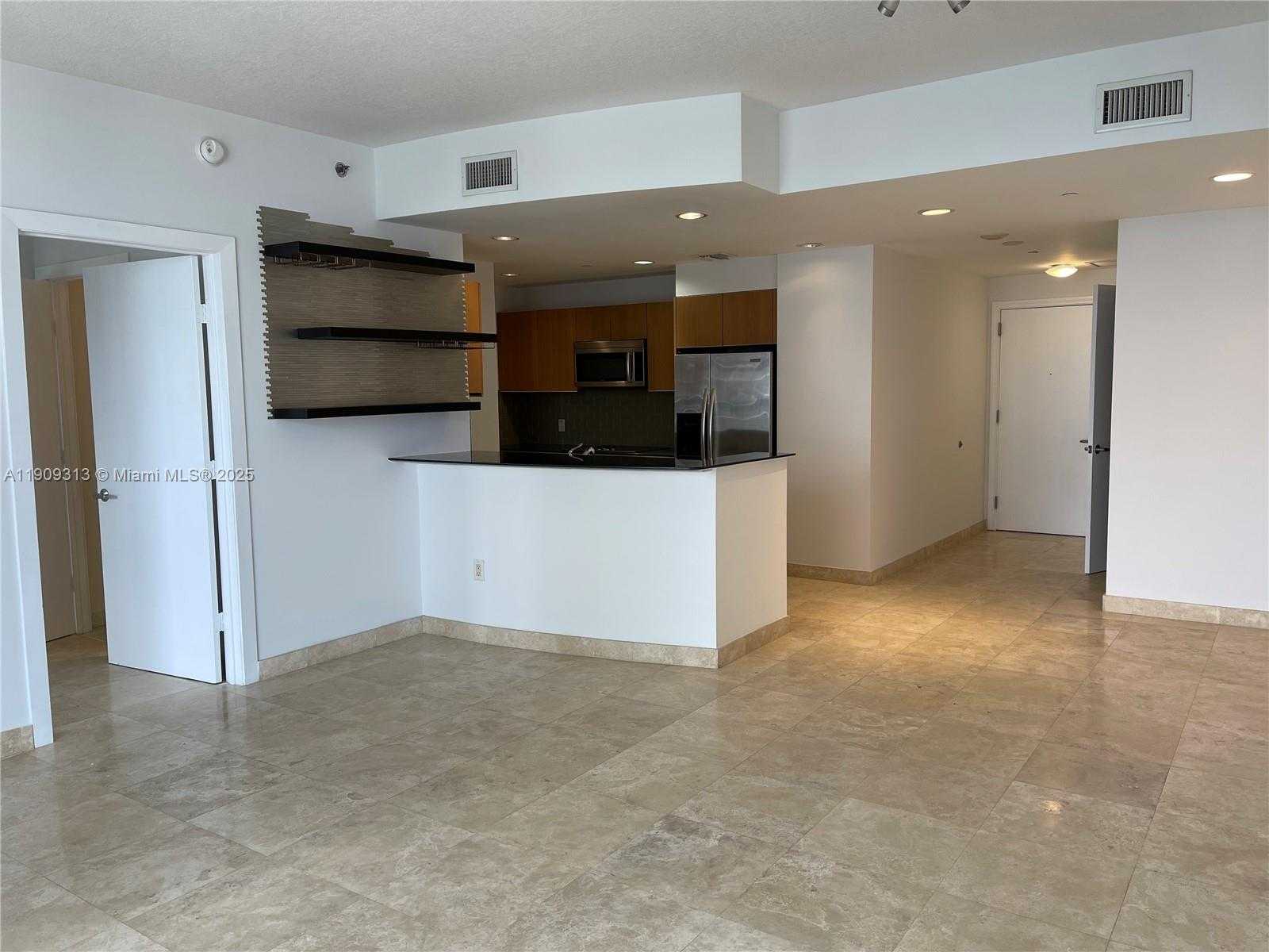 Small Image of 1060 BRICKELL AVE #3905, Miami Number 27