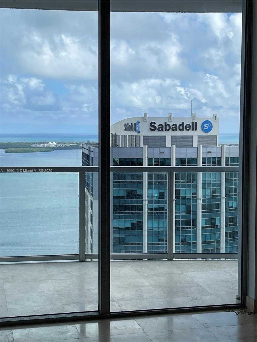 Small Image of 1060 BRICKELL AVE #3905, Miami Number 4