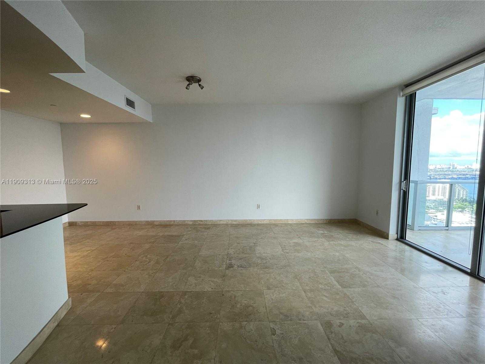 Small Image of 1060 BRICKELL AVE #3905, Miami Number 6