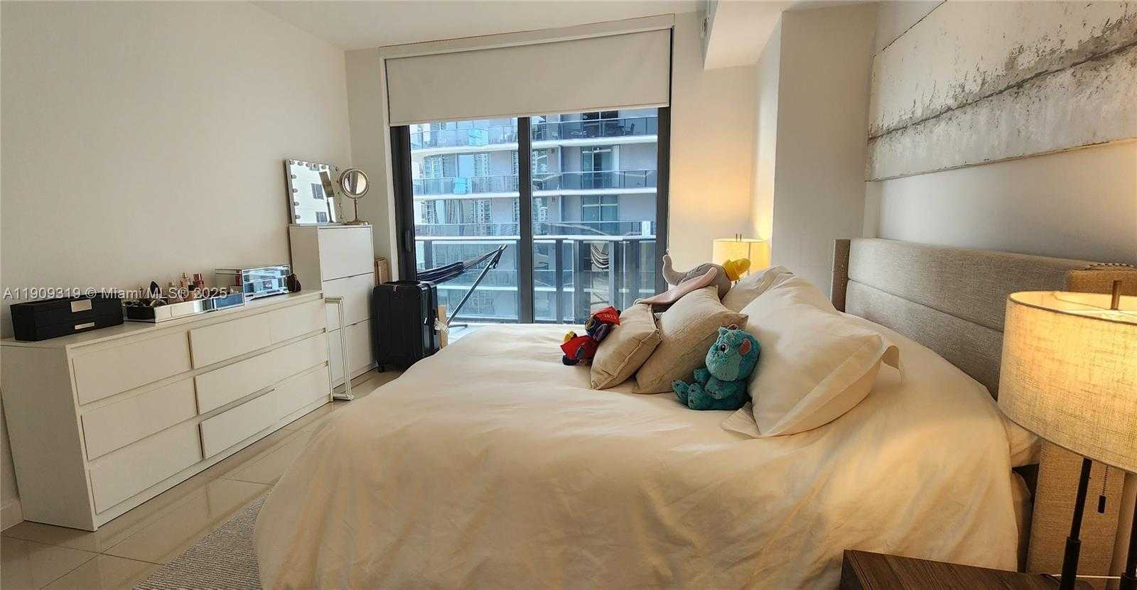 Small Image of 45 SOUTH WEST 9TH ST #2207, Miami Number 10