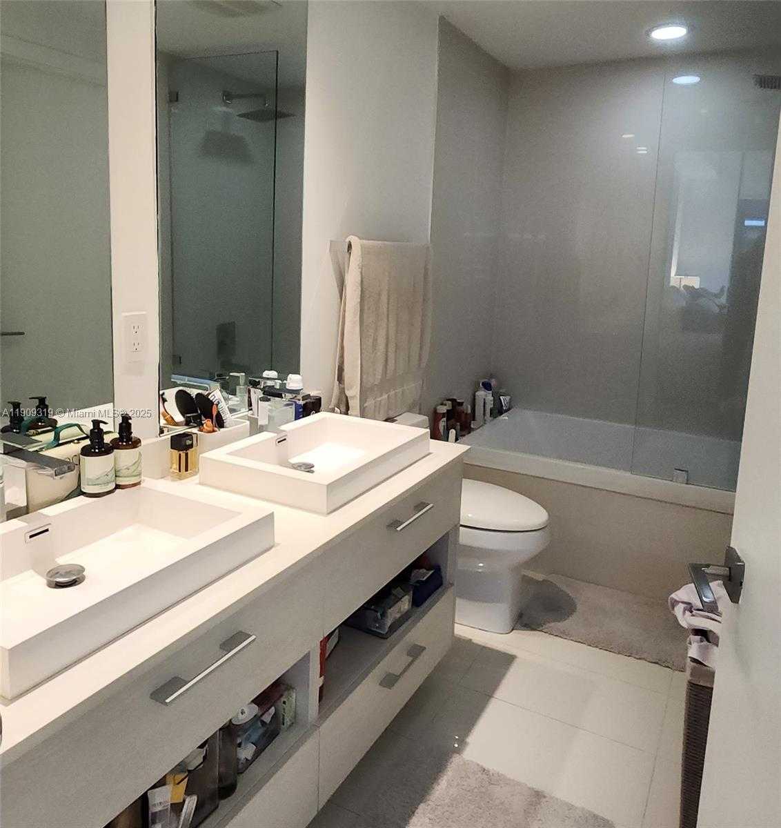 Small Image of 45 SOUTH WEST 9TH ST #2207, Miami Number 11