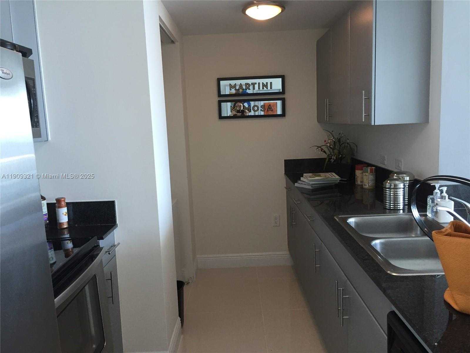 Small Image of 1861 NORTH WEST SOUTH RIVER DR #1807R, Miami Number 13