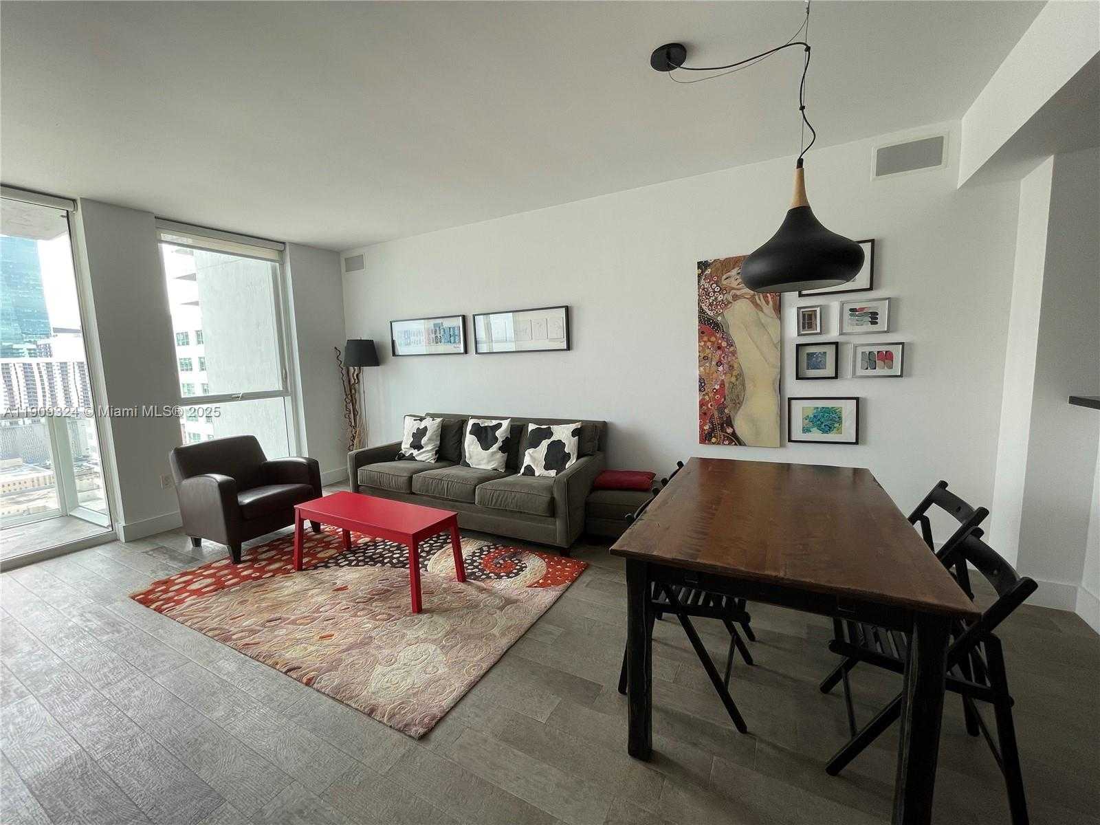 Small Image of Miami Number 4