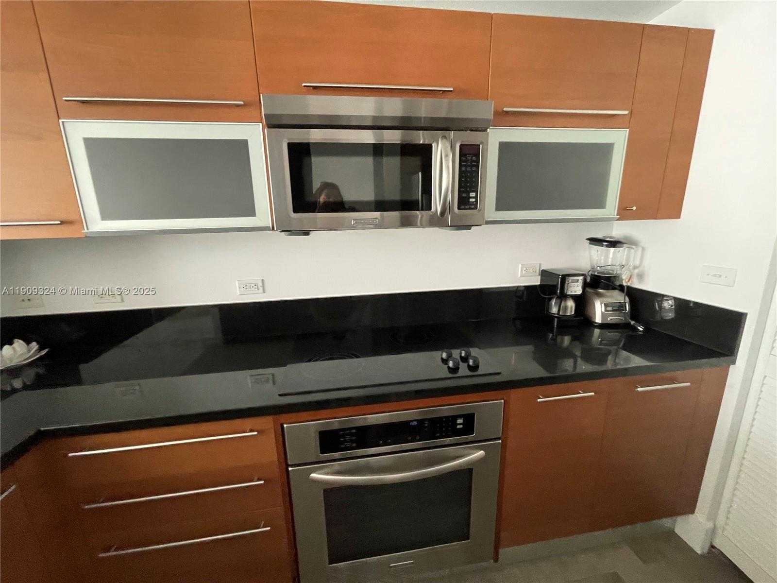 Small Image of Miami Number 47