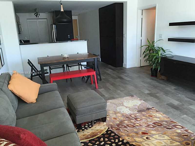 Small Image of Miami Number 8