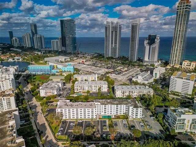 Small Image of 250 180TH DR #505, Sunny Isles Beach Number 16