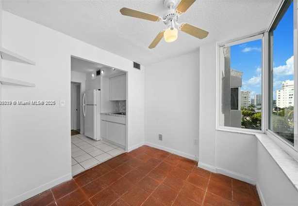 Small Image of 250 180TH DR #505, Sunny Isles Beach Number 9