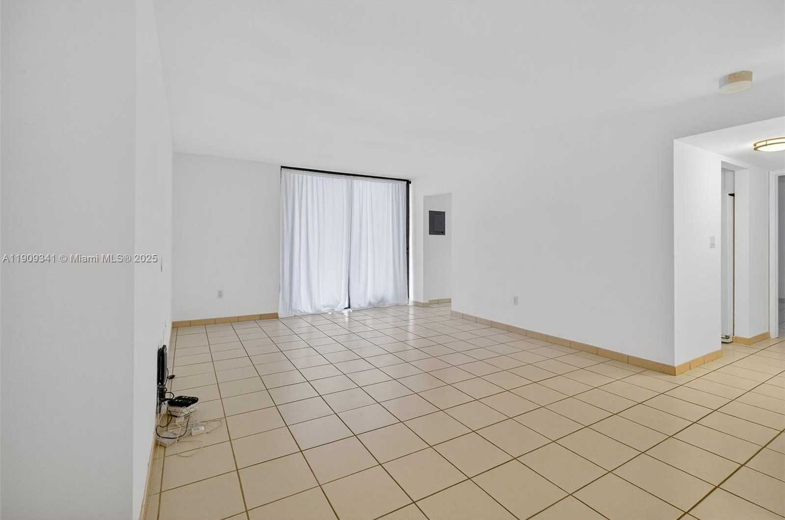 Small Image of 6061 COLLINS AVE #7B, Miami Beach Number 11