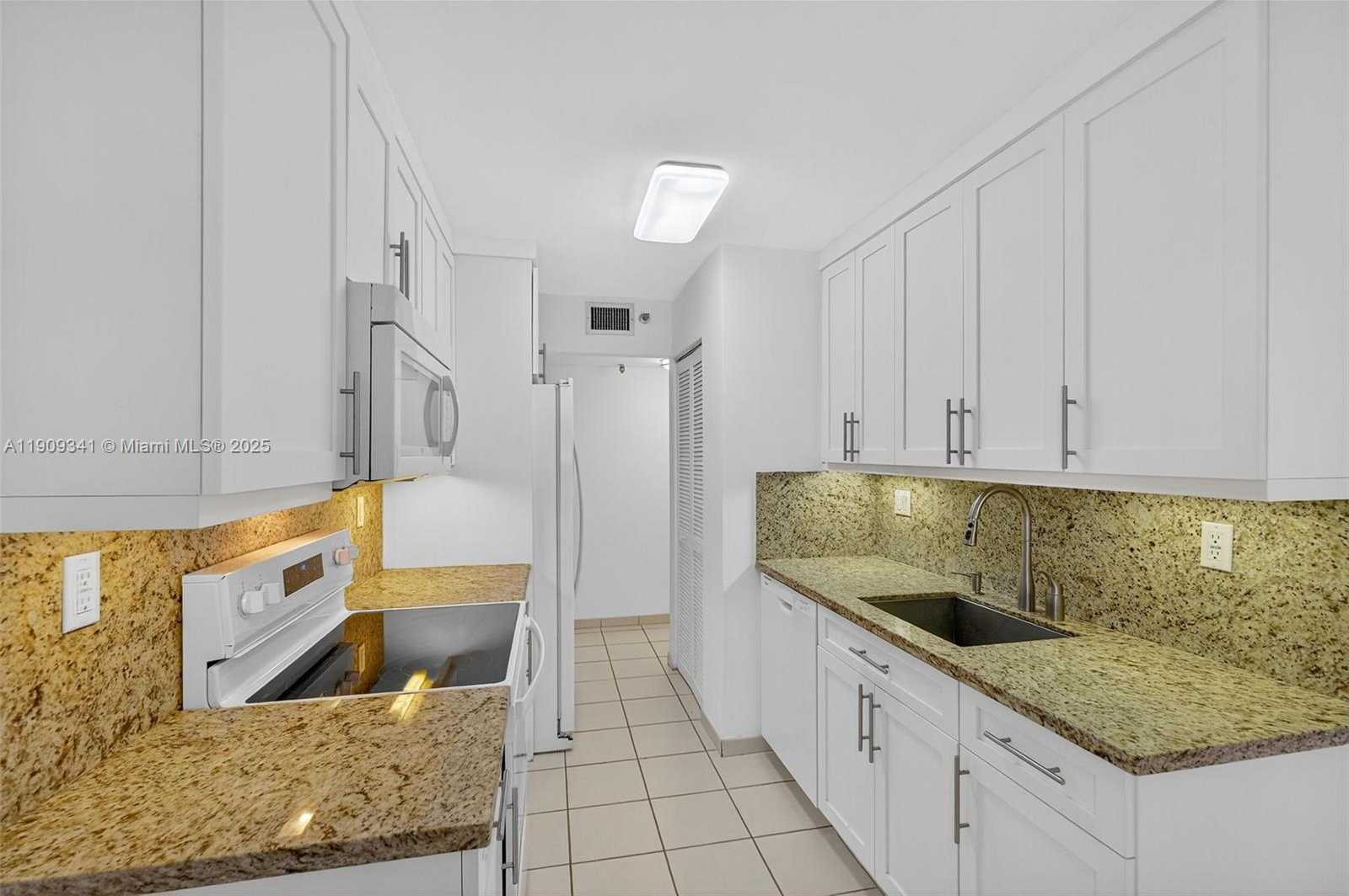 Small Image of 6061 COLLINS AVE #7B, Miami Beach Number 20