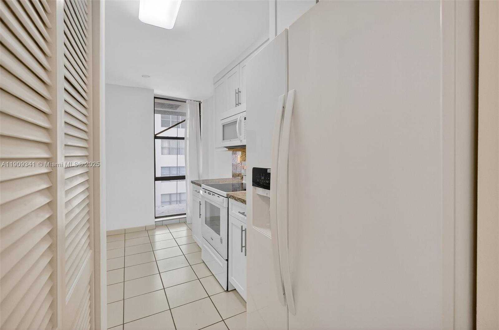 Small Image of 6061 COLLINS AVE #7B, Miami Beach Number 23