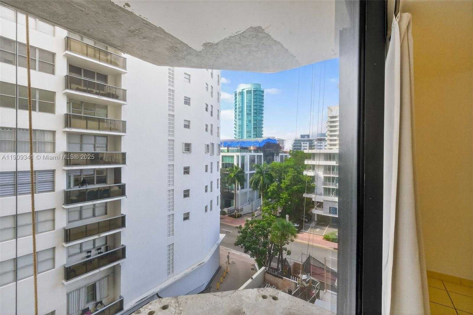Small Image of 6061 COLLINS AVE #7B, Miami Beach Number 32