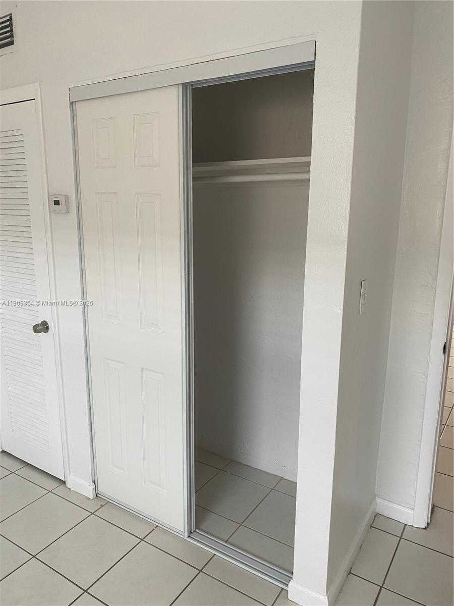 Small Image of 1280 WEST 54TH ST #219B, Hialeah Number 16