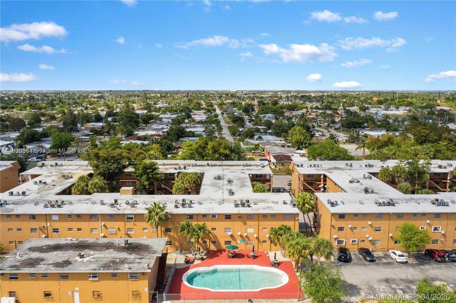 Small Image of 1280 WEST 54TH ST #219B, Hialeah Number 3