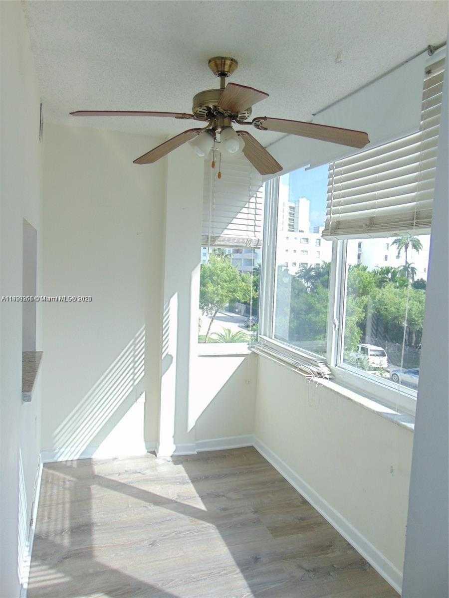 Small Image of 250 180TH DR #303, Sunny Isles Beach Number 9