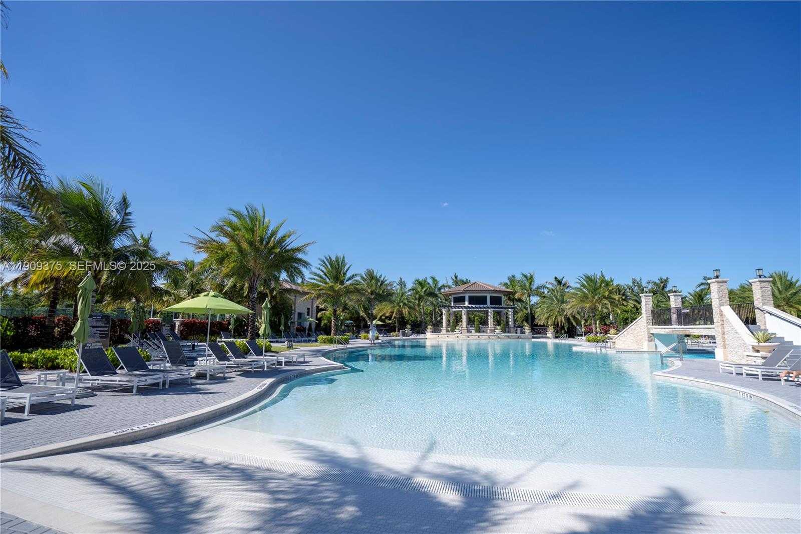 Small Image of 8875 NORTH WEST 102ND PL, Doral Number 17