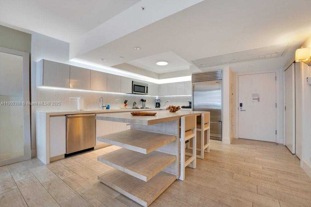 Small Image of 102 24TH ST #1204, Miami Beach Number 10