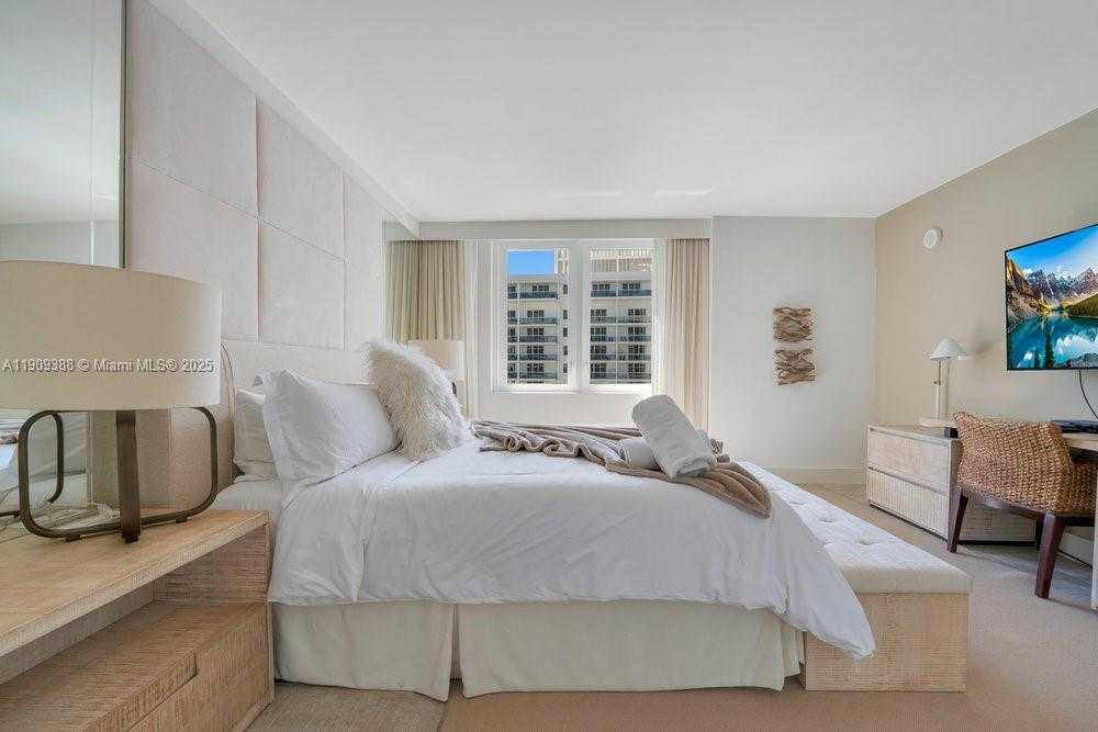 Small Image of 102 24TH ST #1204, Miami Beach Number 12