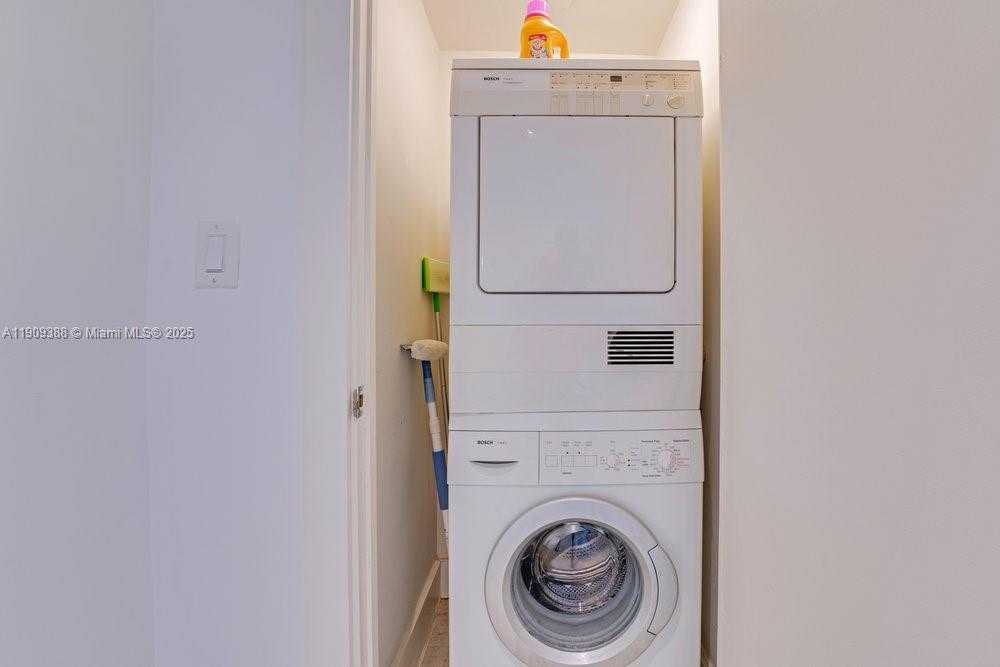 Small Image of 102 24TH ST #1204, Miami Beach Number 14