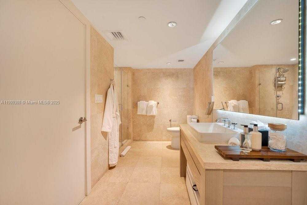 Small Image of 102 24TH ST #1204, Miami Beach Number 15