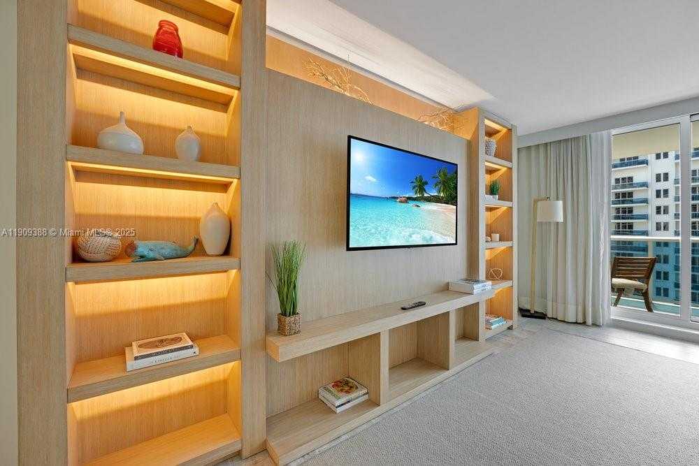 Small Image of 102 24TH ST #1204, Miami Beach Number 18