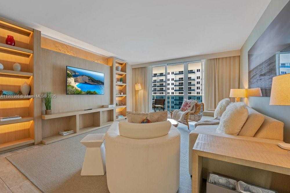 Small Image of 102 24TH ST #1204, Miami Beach Number 2