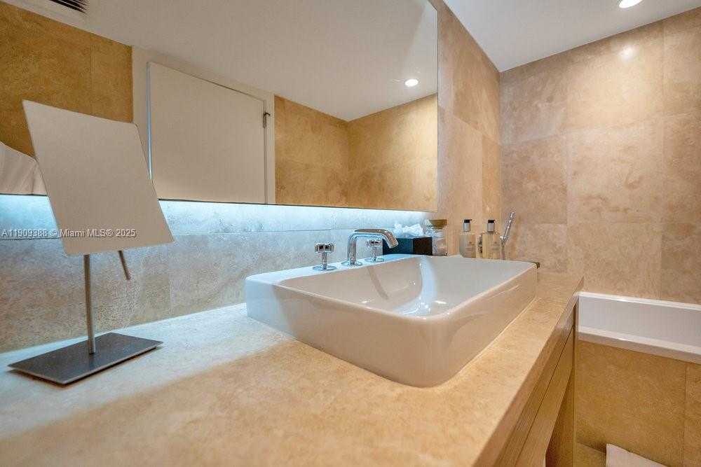 Small Image of 102 24TH ST #1204, Miami Beach Number 26