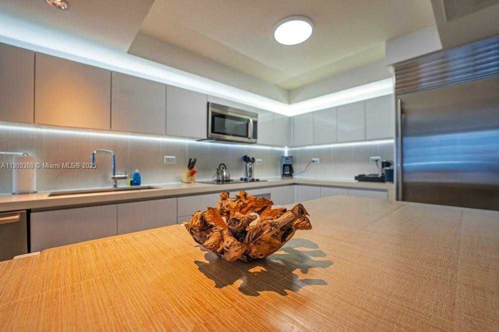 Small Image of 102 24TH ST #1204, Miami Beach Number 30