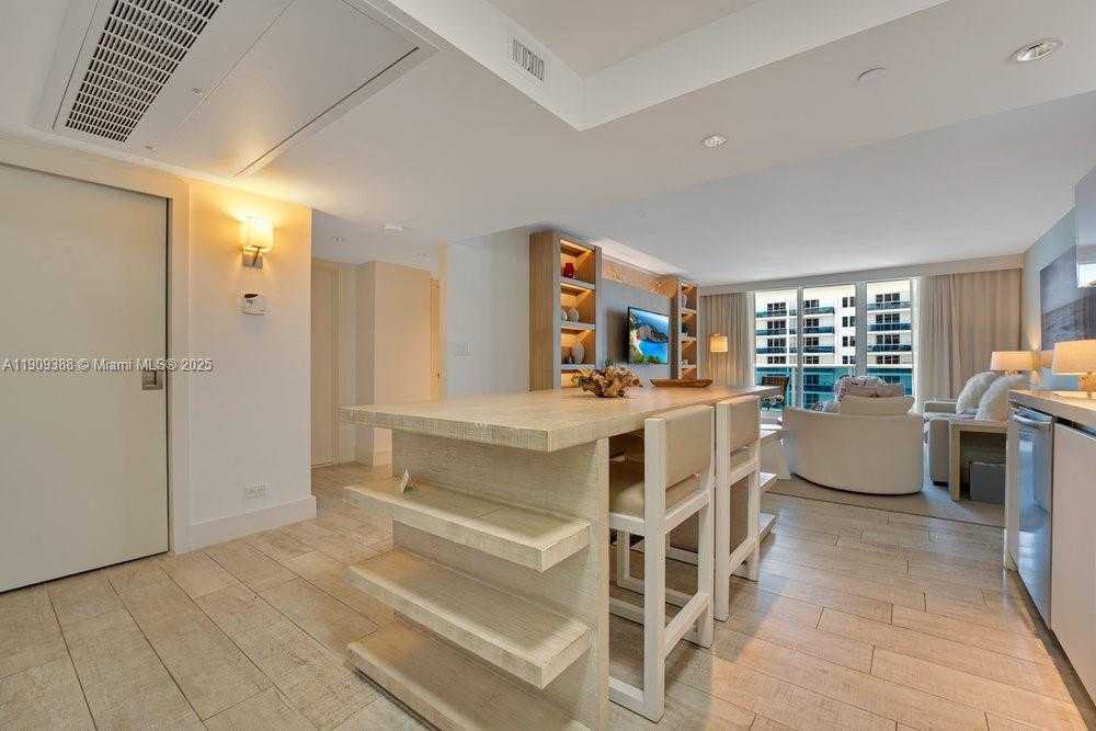 Small Image of 102 24TH ST #1204, Miami Beach Number 6