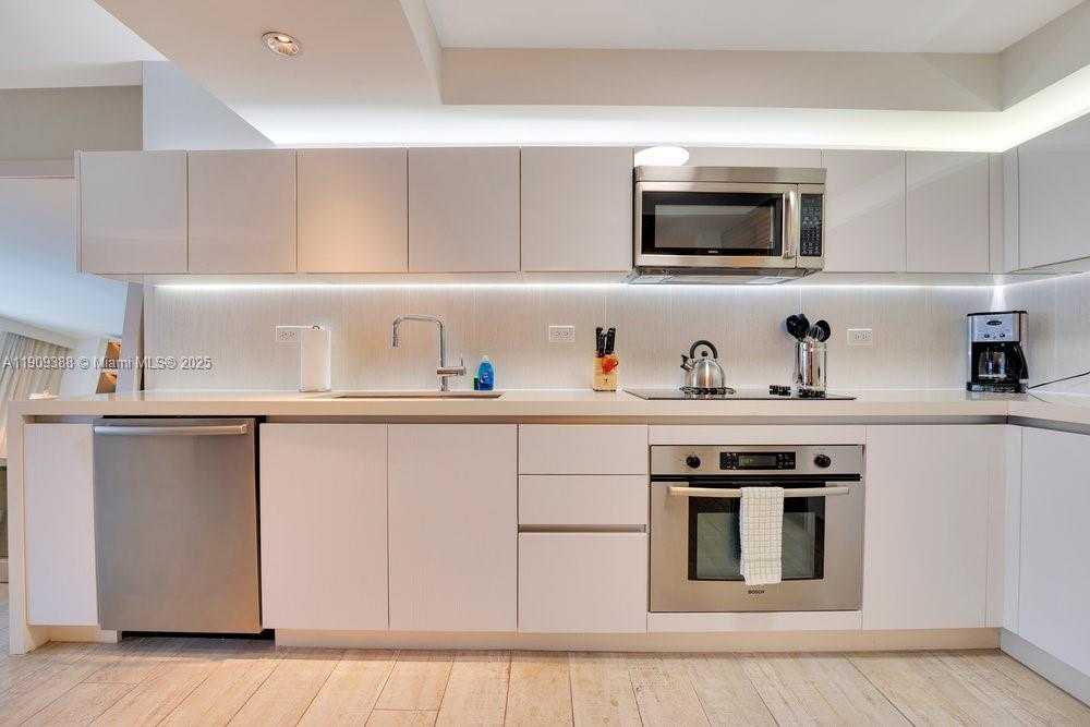 Small Image of 102 24TH ST #1204, Miami Beach Number 8