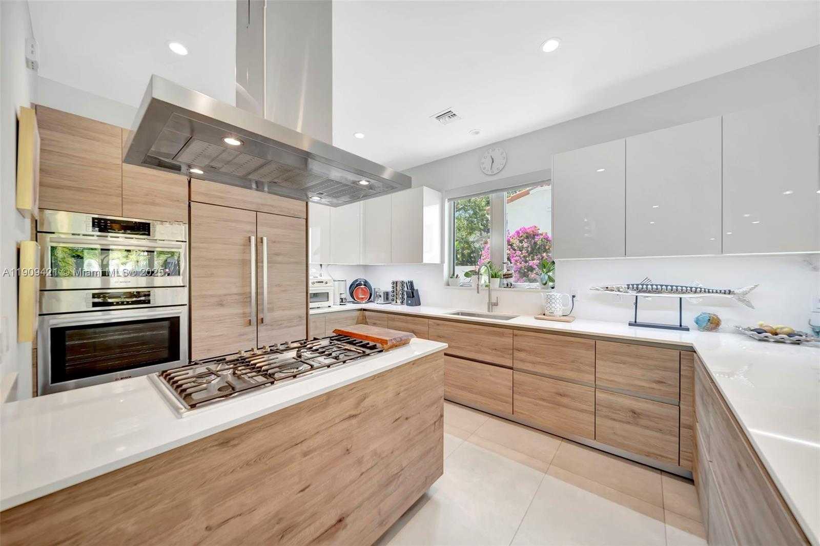 Small Image of 544 NORTH VICTORIA PARK RD, Fort Lauderdale Number 12