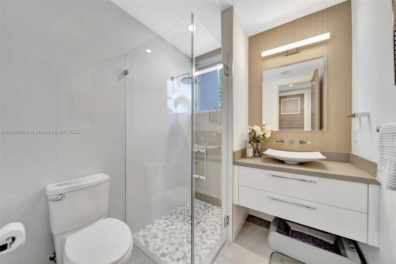 Small Image of 544 NORTH VICTORIA PARK RD, Fort Lauderdale Number 17