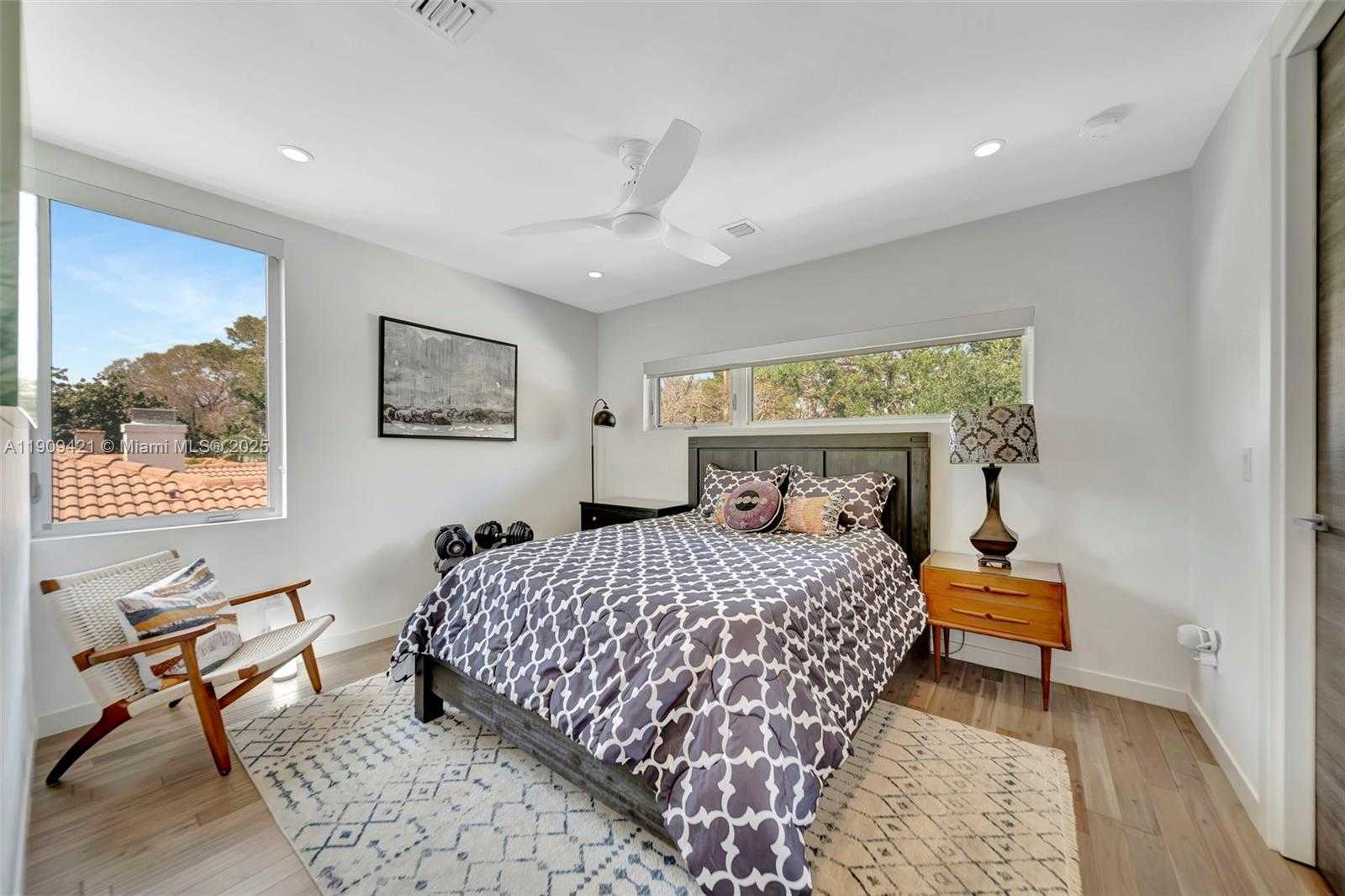 Small Image of 544 NORTH VICTORIA PARK RD, Fort Lauderdale Number 19