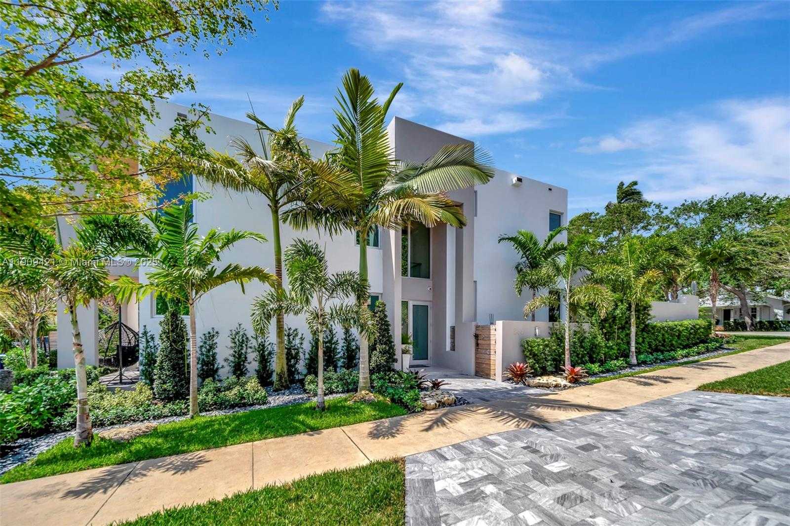 Small Image of 544 NORTH VICTORIA PARK RD, Fort Lauderdale Number 2