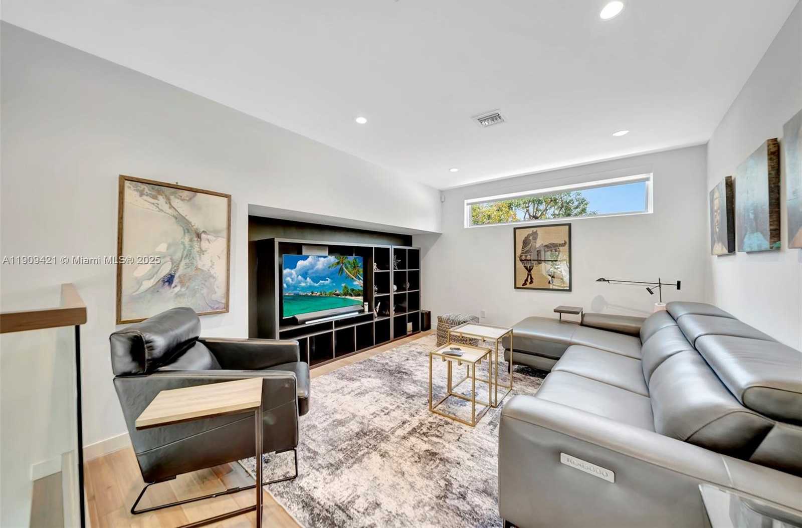 Small Image of 544 NORTH VICTORIA PARK RD, Fort Lauderdale Number 21