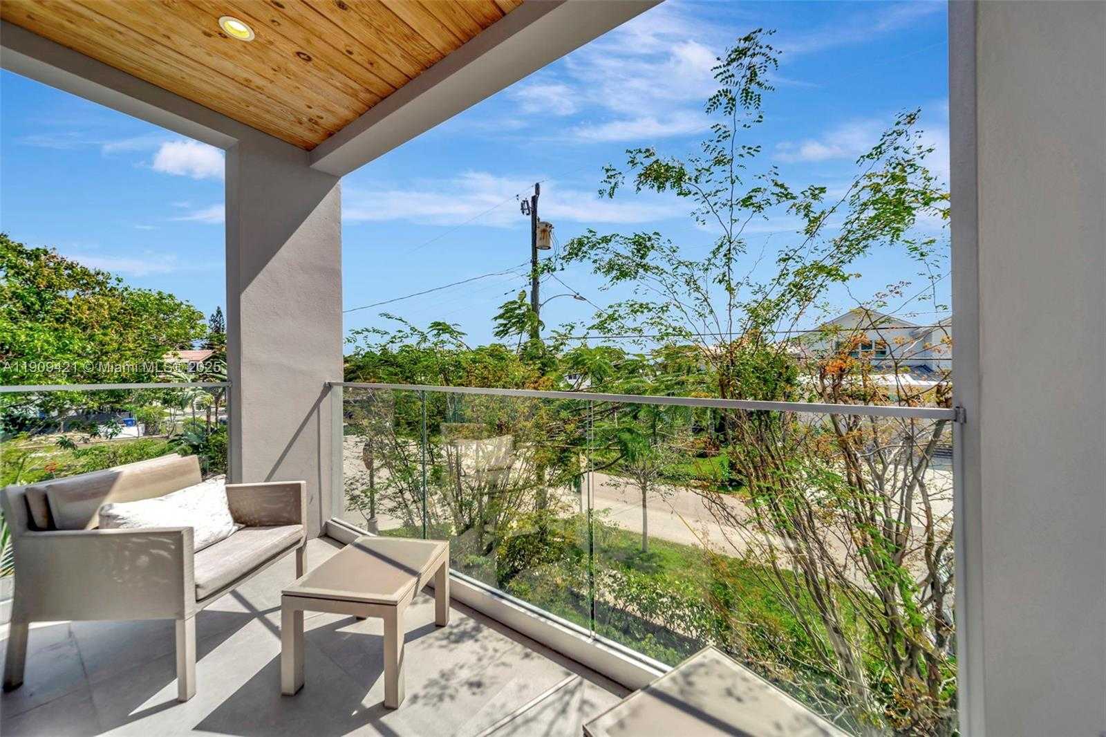 Small Image of 544 NORTH VICTORIA PARK RD, Fort Lauderdale Number 32