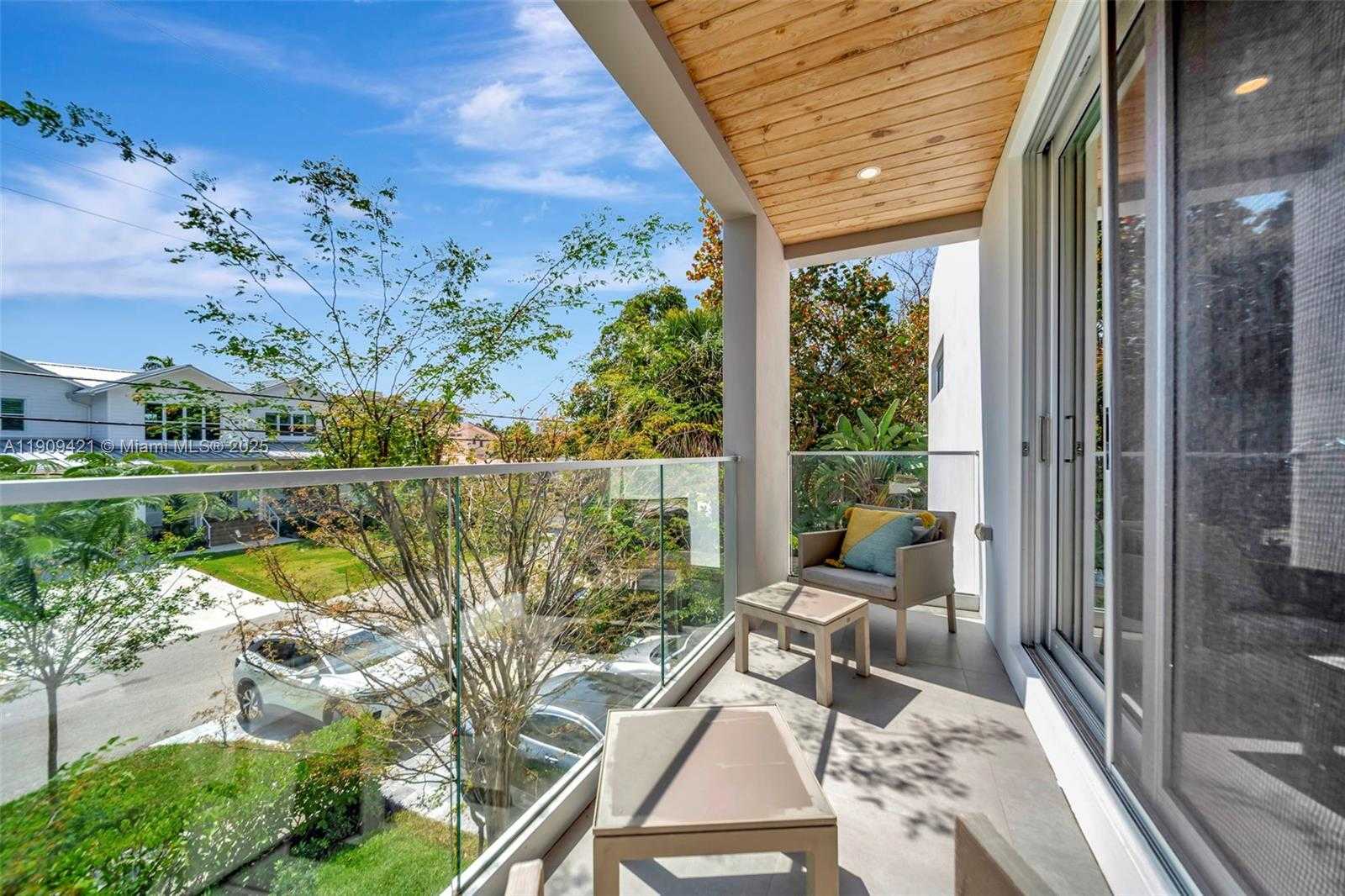 Small Image of 544 NORTH VICTORIA PARK RD, Fort Lauderdale Number 33