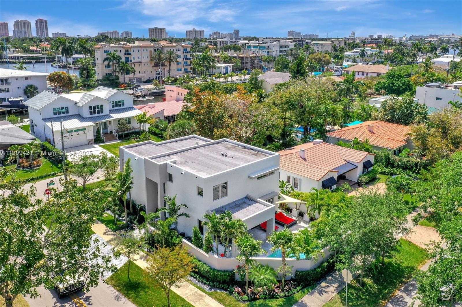 Small Image of 544 NORTH VICTORIA PARK RD, Fort Lauderdale Number 48