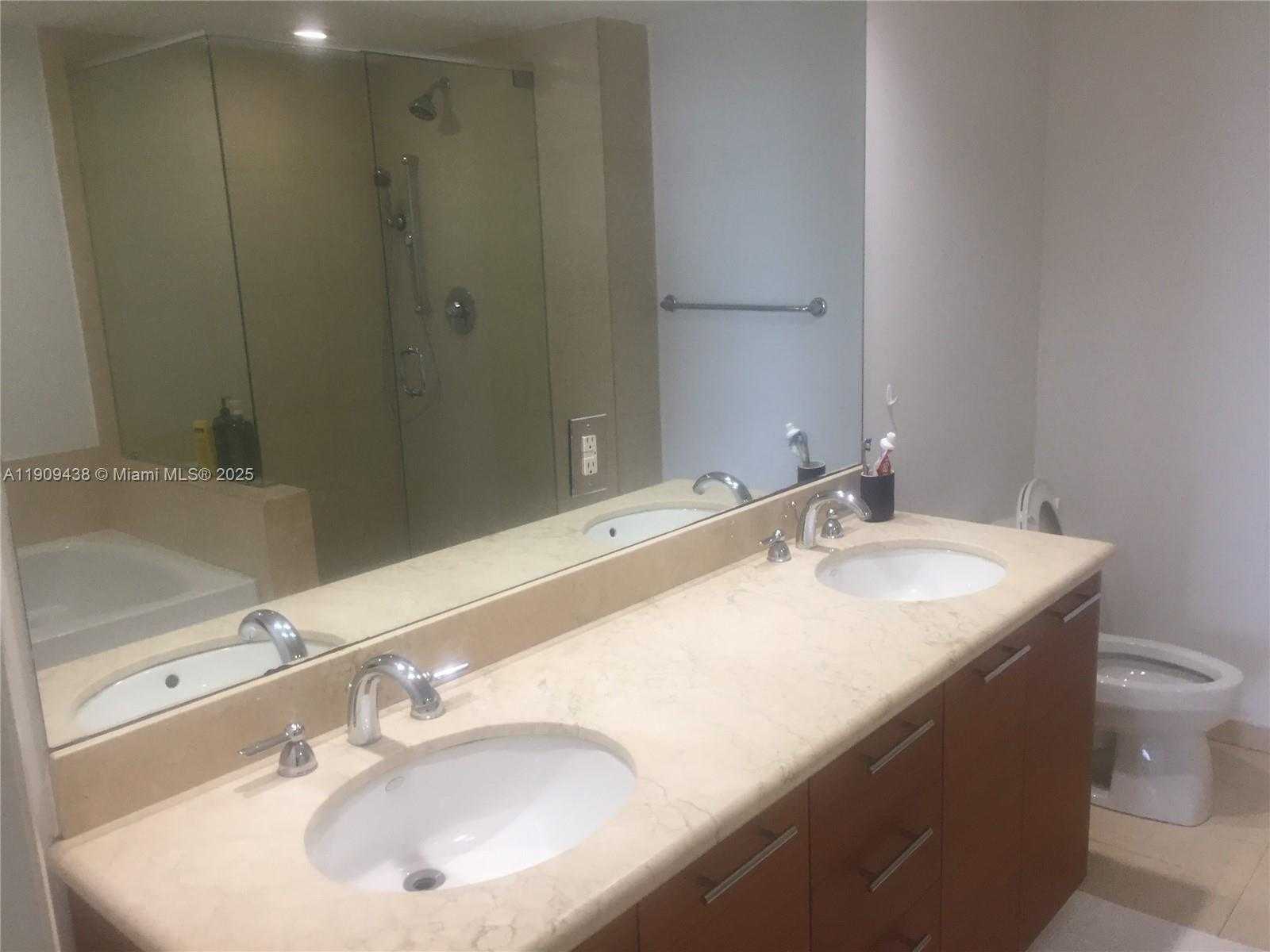 Small Image of 50 BISCAYNE BLVD #3101, Miami Number 17