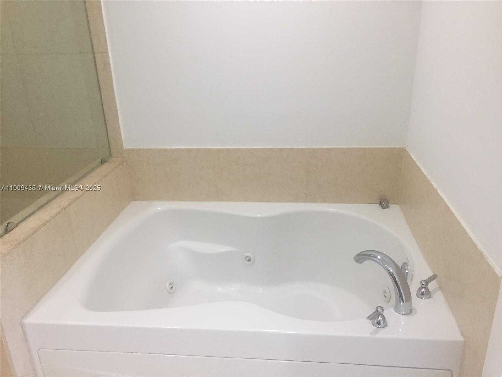 Small Image of 50 BISCAYNE BLVD #3101, Miami Number 8