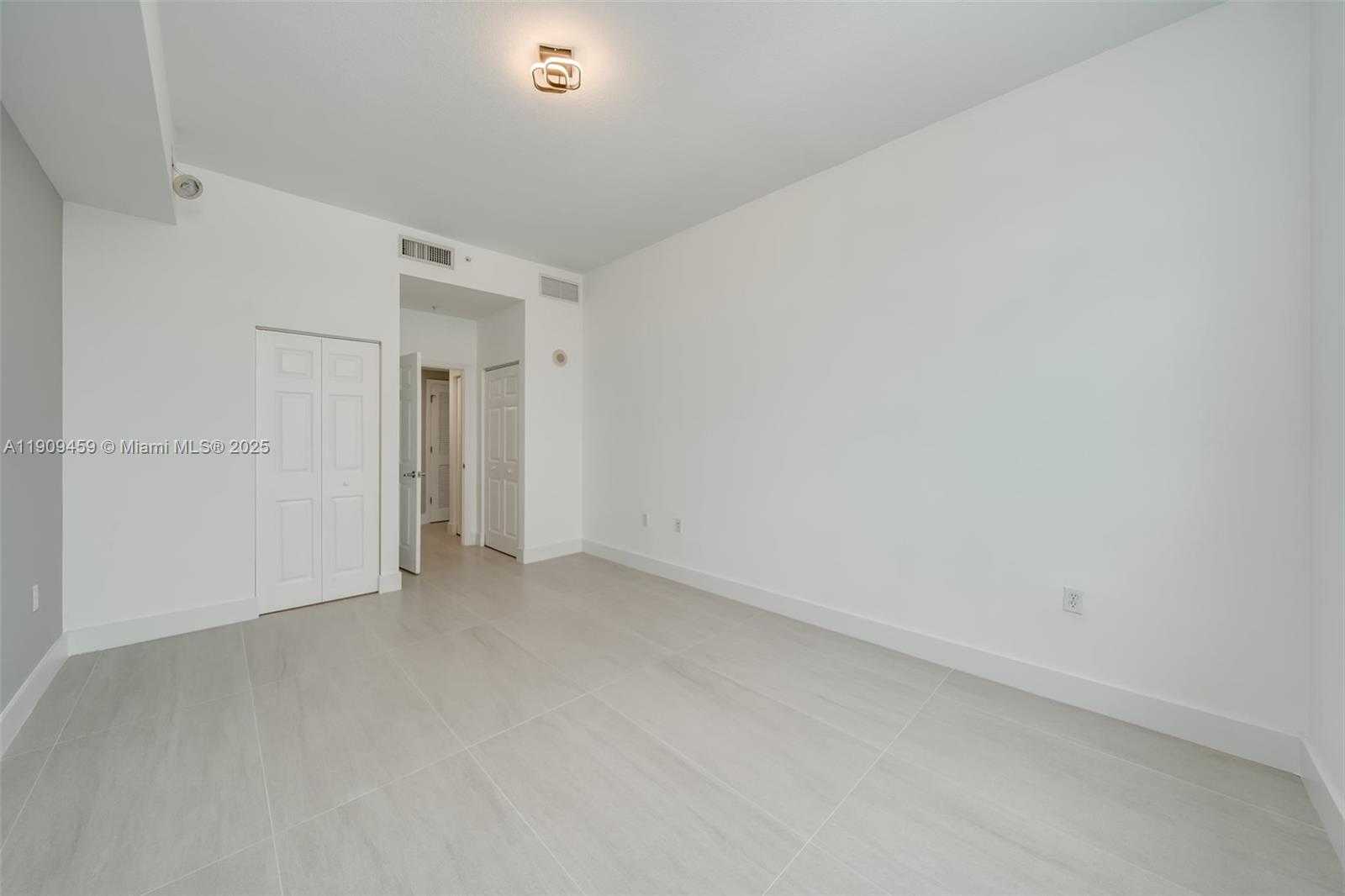 Small Image of 140 SOUTH DIXIE HWY #1007, Hollywood Number 25