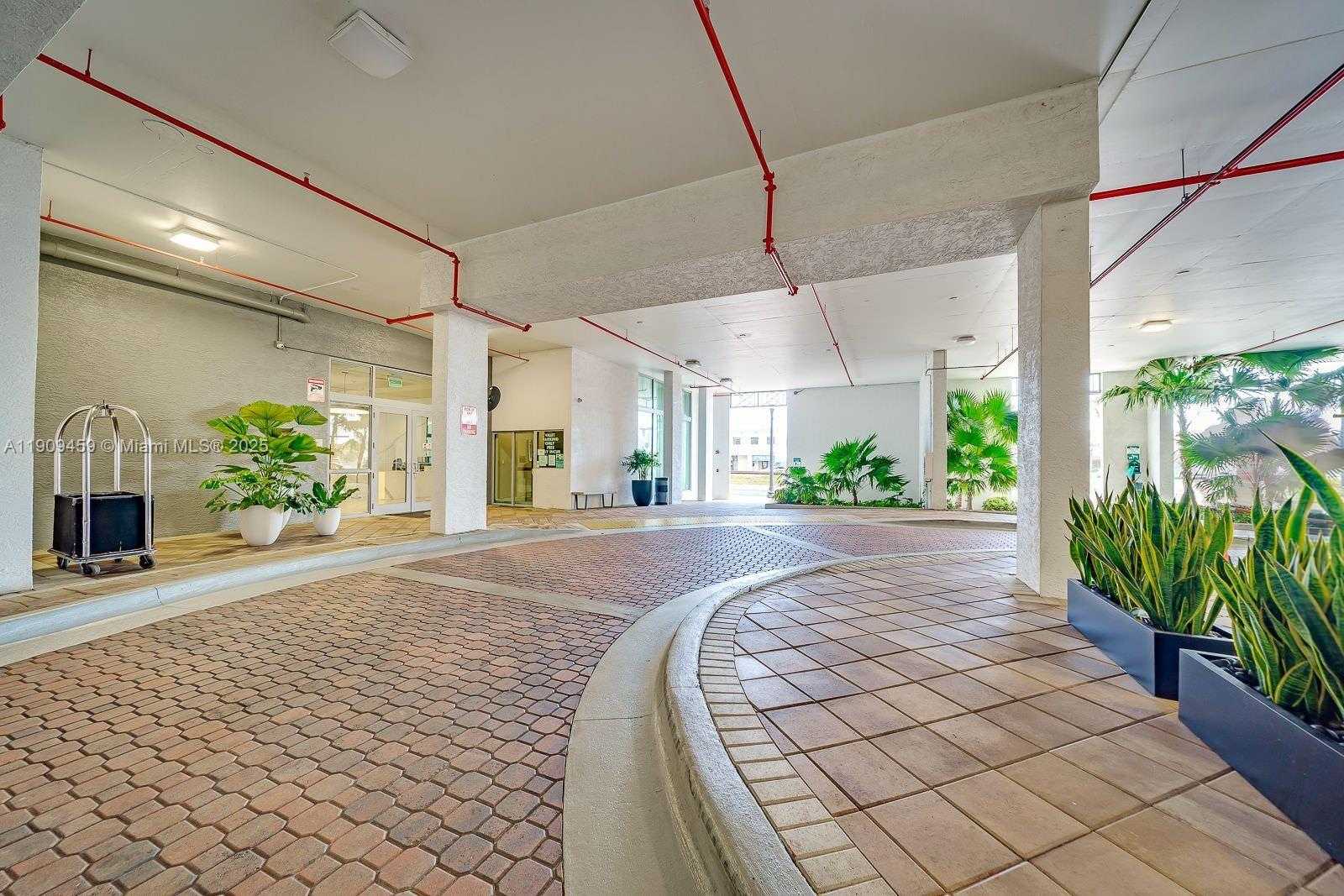 Small Image of 140 SOUTH DIXIE HWY #1007, Hollywood Number 31